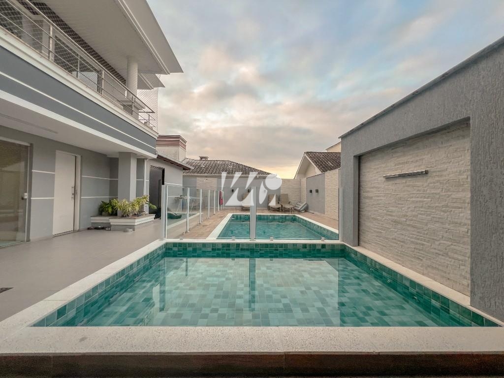 Casa em Pedra Branca, Palhoça. 3 quartos, 300m². Imagem 2 de 13